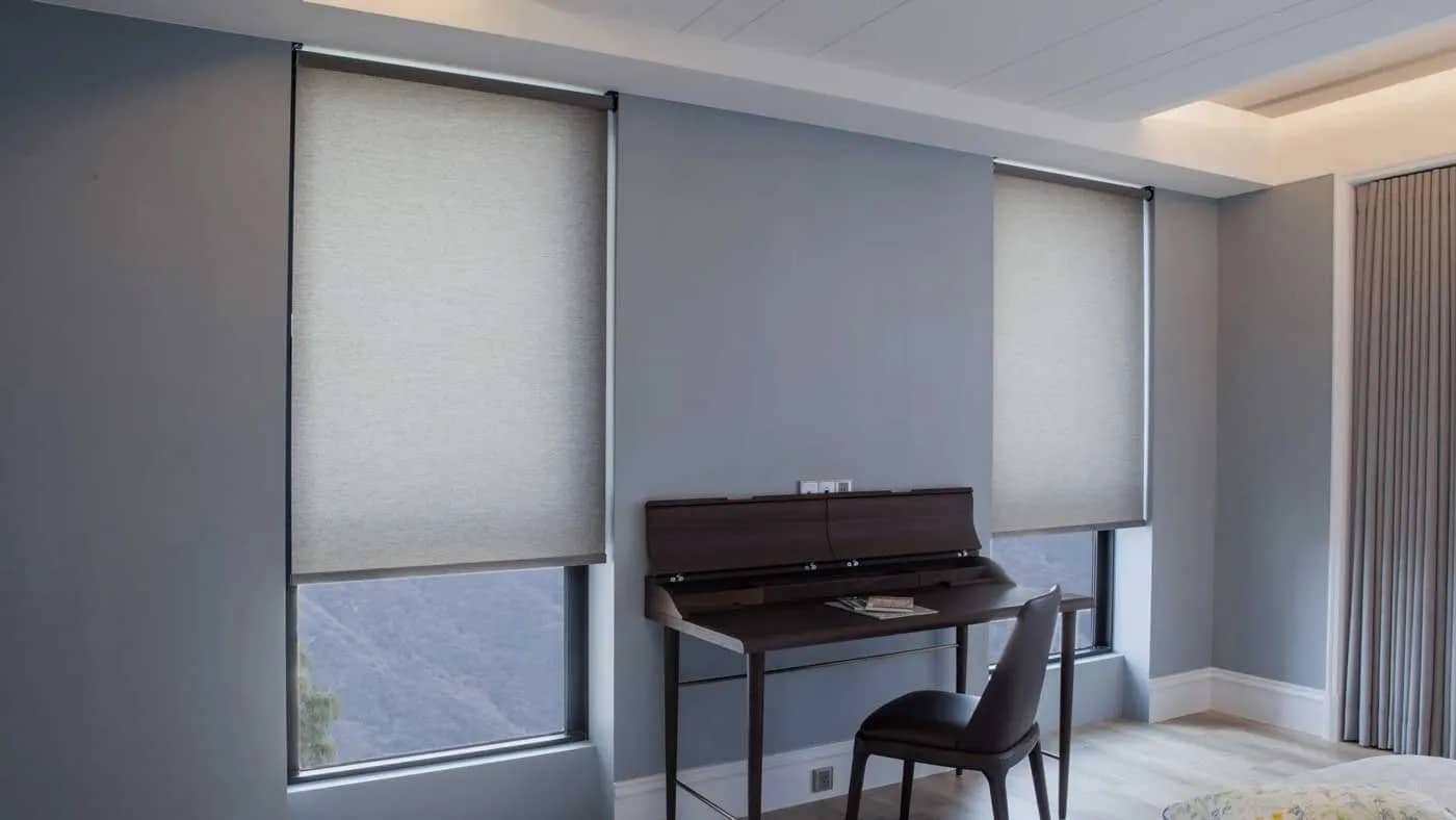 Is It Better To Put Blinds Inside Or Outside Of The Window? 7.0